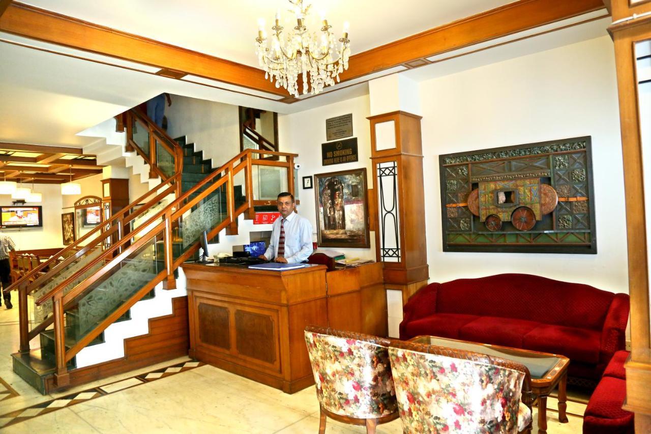 Hotel Fabexpress Kwality Regency Chandīgarh Zewnętrze zdjęcie