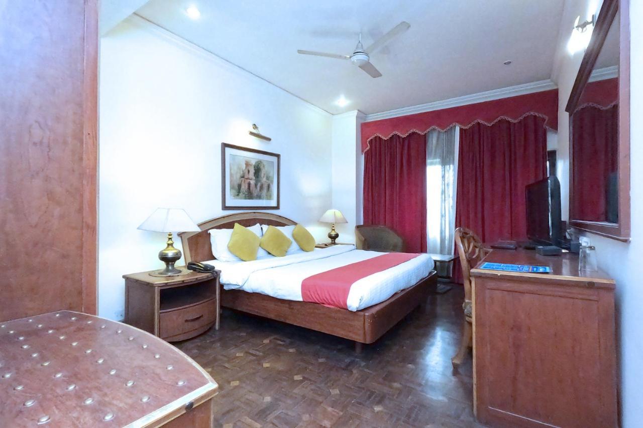 Hotel Fabexpress Kwality Regency Chandīgarh Zewnętrze zdjęcie