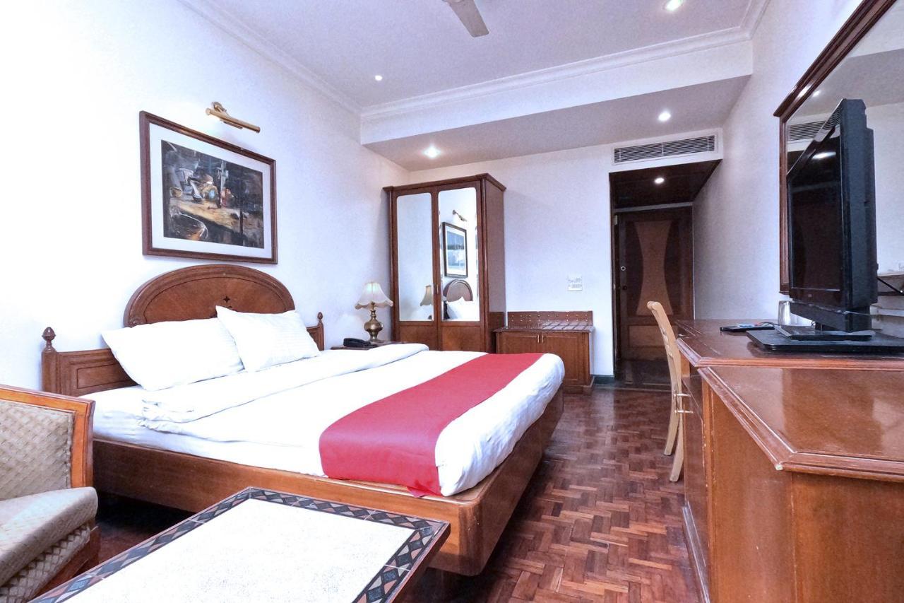 Hotel Fabexpress Kwality Regency Chandīgarh Zewnętrze zdjęcie