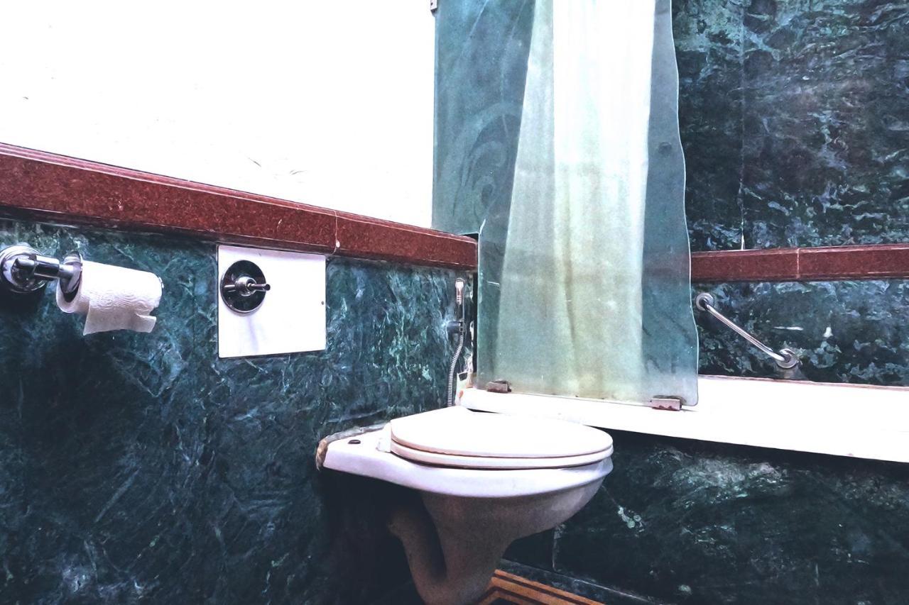 Hotel Fabexpress Kwality Regency Chandīgarh Zewnętrze zdjęcie