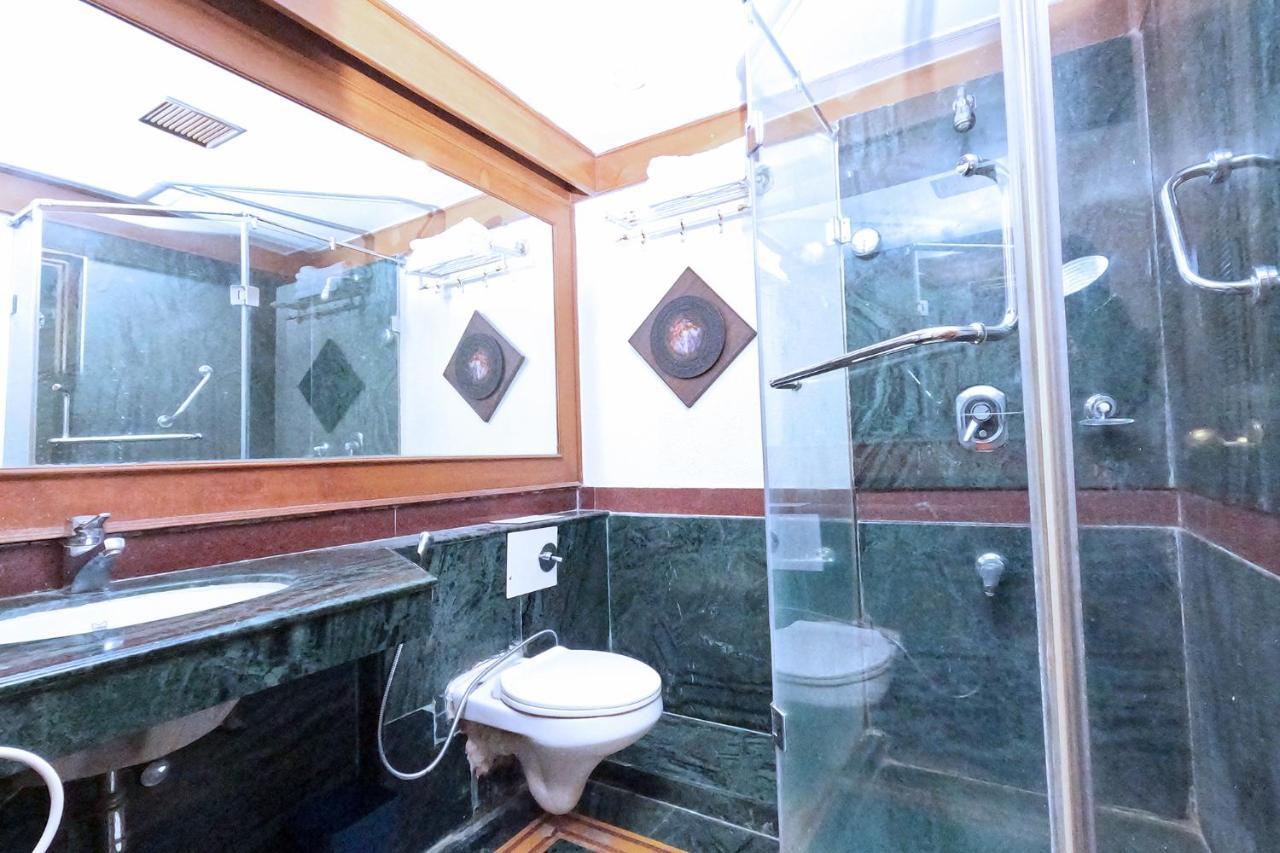 Hotel Fabexpress Kwality Regency Chandīgarh Zewnętrze zdjęcie